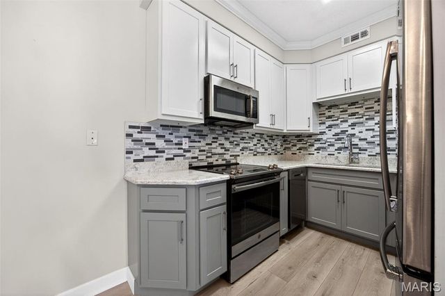 13811 Amiot Drive A, St Louis, MO 63146