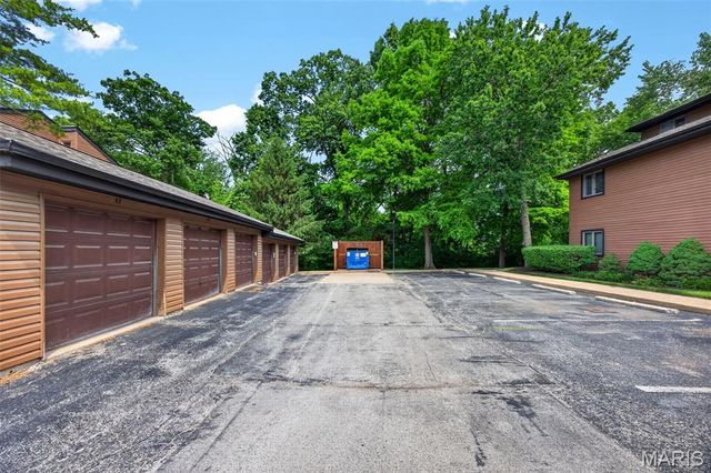 13811 Amiot Drive A, St Louis, MO 63146