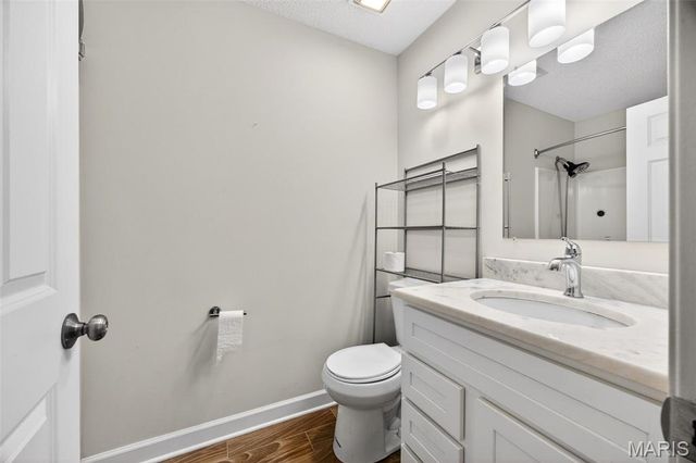 13811 Amiot Drive A, St Louis, MO 63146