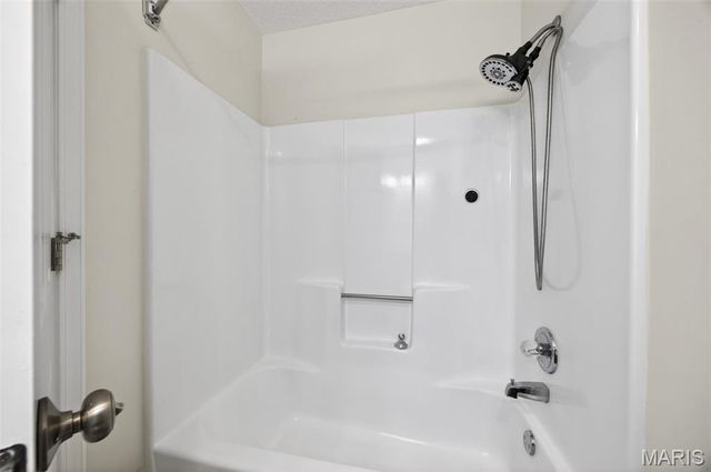 13811 Amiot Drive A, St Louis, MO 63146