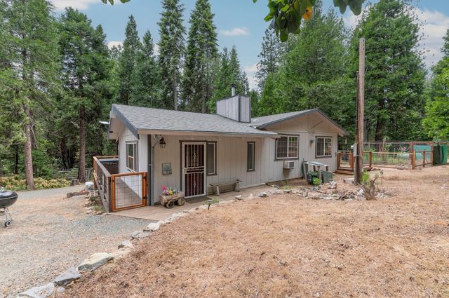 26742 High Trees Dr, Pioneer, CA 95666