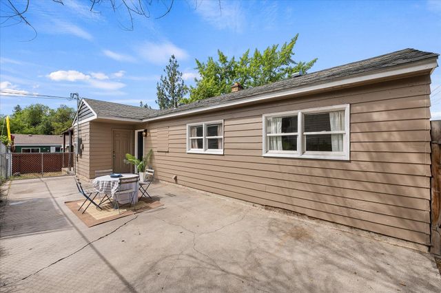 6212 N Assembly St, Spokane, WA 99205