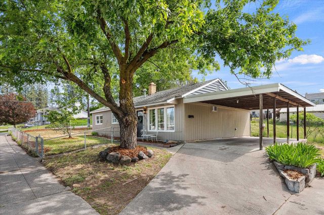 6212 N Assembly St, Spokane, WA 99205