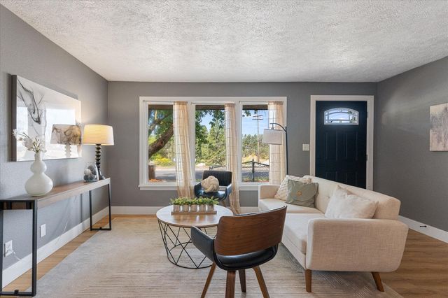 6212 N Assembly St, Spokane, WA 99205