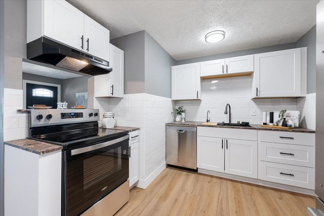 6212 N Assembly St, Spokane, WA 99205