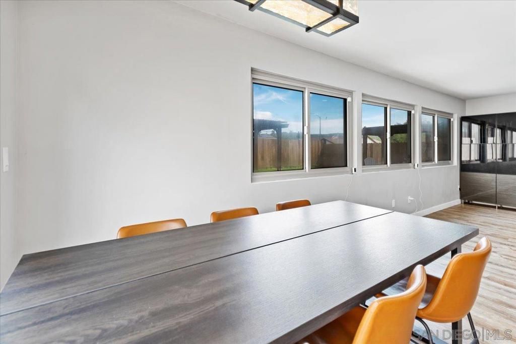 Image 11 of property listing at 13423 Floral Ave, Poway, CA 92064