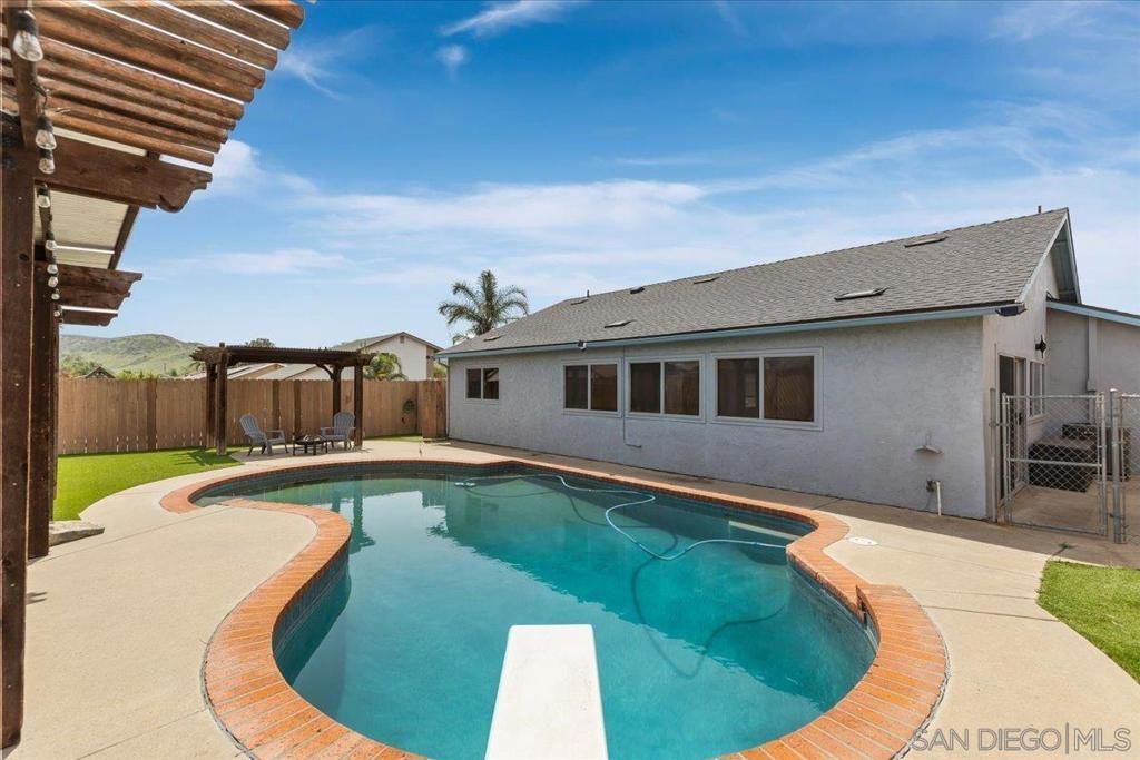 Image 16 of property listing at 13423 Floral Ave, Poway, CA 92064