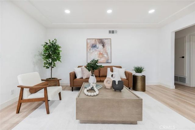 945 N Summer, Anaheim, CA 92805