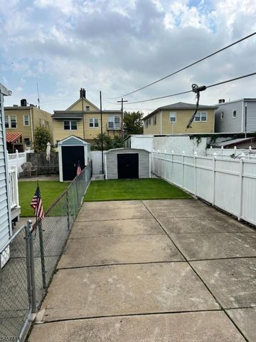 63 Garrison St, Newark City, NJ 07105