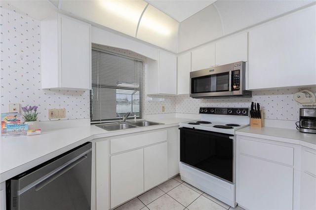 21 BUNKER LANE, Rotonda West, FL 33947