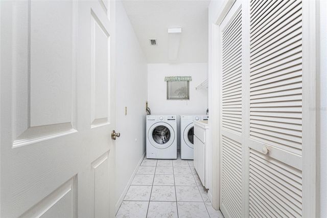 21 BUNKER LANE, Rotonda West, FL 33947