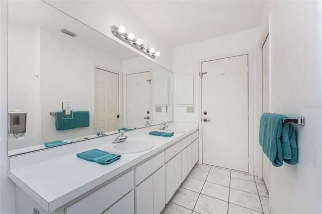 21 BUNKER LANE, Rotonda West, FL 33947