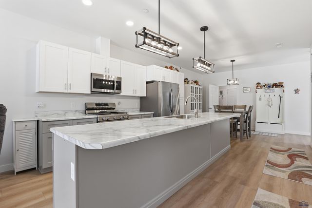 2621 HENNESSY DRIVE, Rapid City, SD 57701