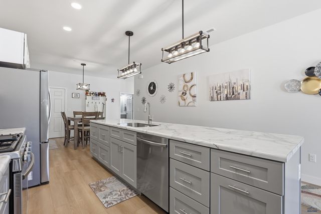 2621 HENNESSY DRIVE, Rapid City, SD 57701