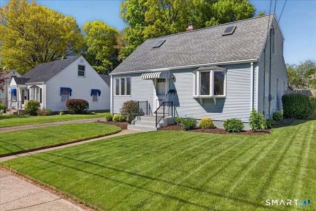39 Westview Street, Hamden, CT 06514