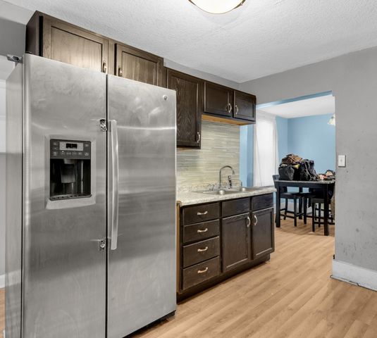 1025 Mclean Avenue, Saint Paul, MN 55106