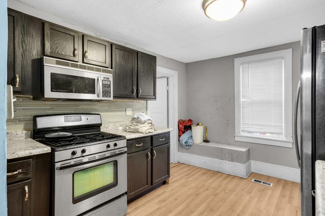 1025 Mclean Avenue, Saint Paul, MN 55106