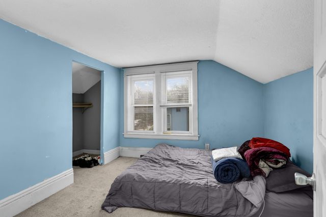 1025 Mclean Avenue, Saint Paul, MN 55106