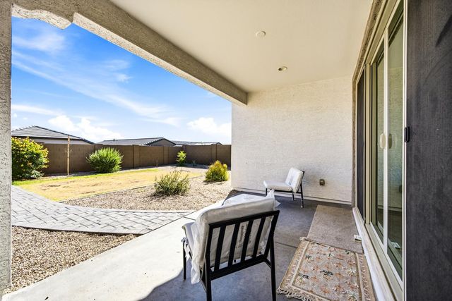 2053 W Sienna Bouquet Place, Phoenix, AZ 85085