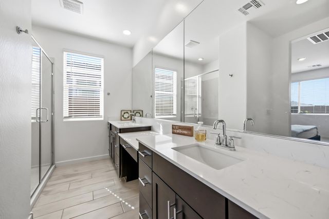 2053 W Sienna Bouquet Place, Phoenix, AZ 85085