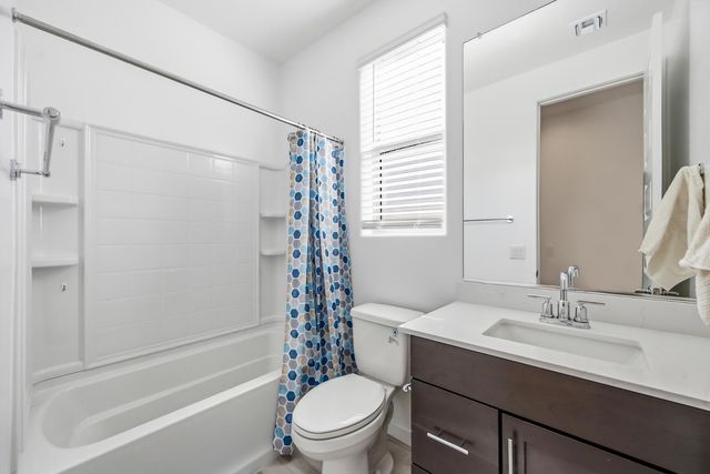 2053 W Sienna Bouquet Place, Phoenix, AZ 85085