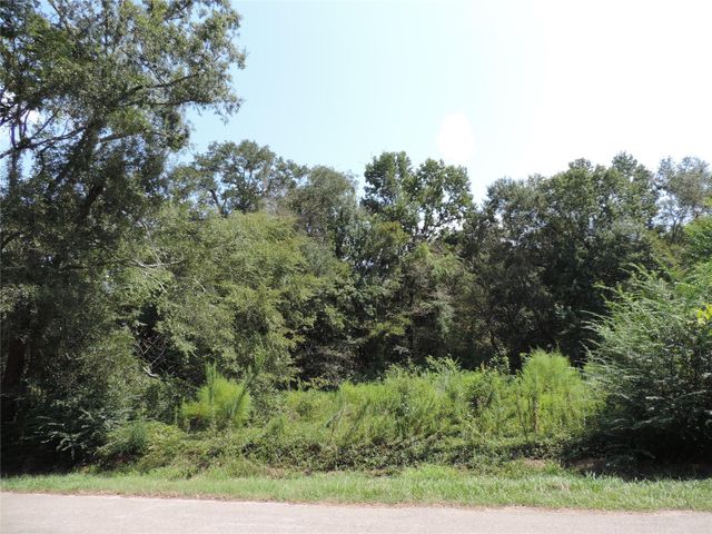 2014 Center Avenue, Cleveland, TX 77327