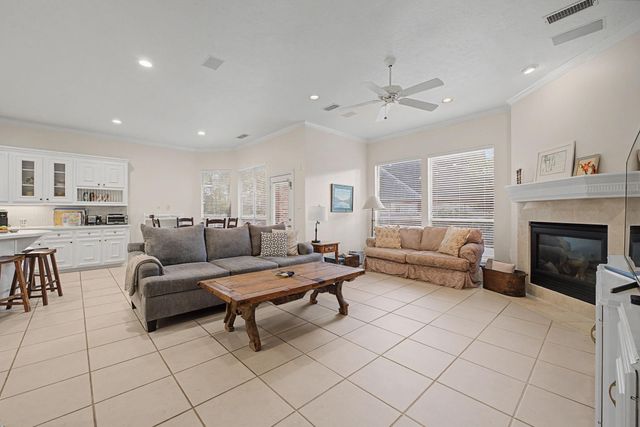 18 Floret Court, The Woodlands, TX 77382