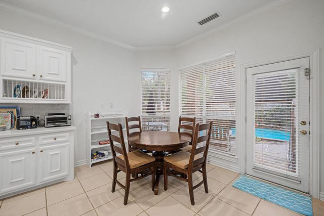 18 Floret Court, The Woodlands, TX 77382