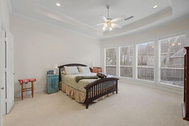 18 Floret Court, The Woodlands, TX 77382