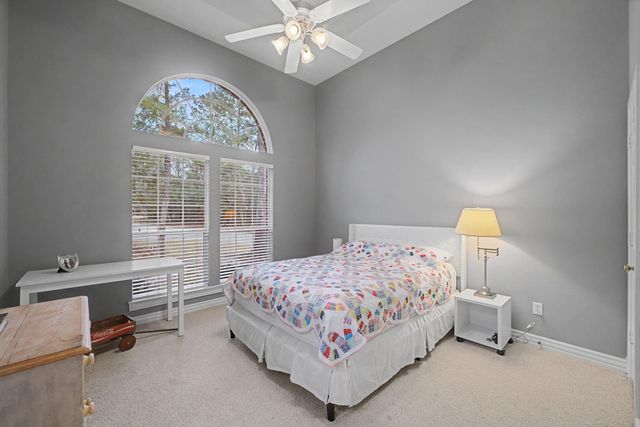 18 Floret Court, The Woodlands, TX 77382