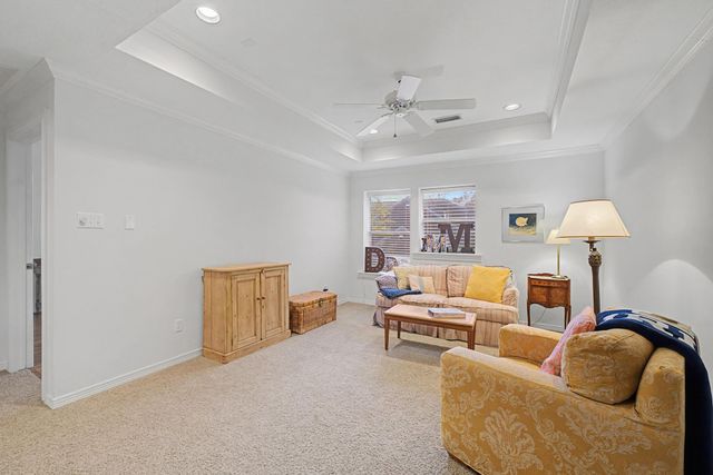 18 Floret Court, The Woodlands, TX 77382