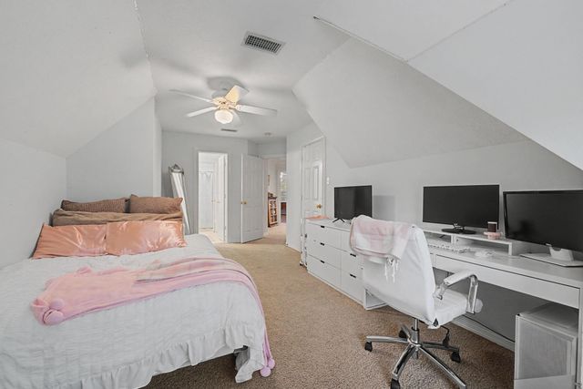 18 Floret Court, The Woodlands, TX 77382