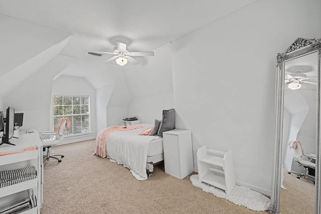 18 Floret Court, The Woodlands, TX 77382