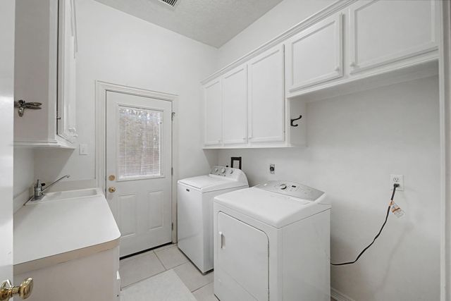 18 Floret Court, The Woodlands, TX 77382