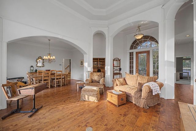 18 Floret Court, The Woodlands, TX 77382