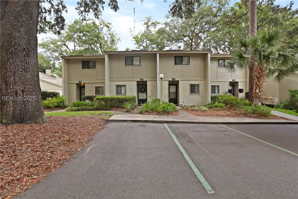 96 Mathews Dr Apt 145, Hilton Head Island, SC 29926