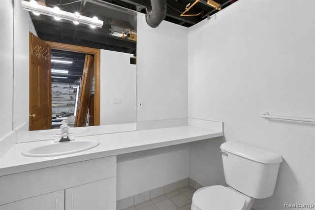 5369 W Bloomfield Lake Road, West Bloomfield, MI 48323