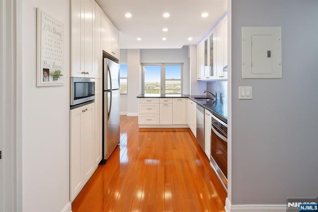 6600 JFK Blvd E 23J, West New York, NJ 07093