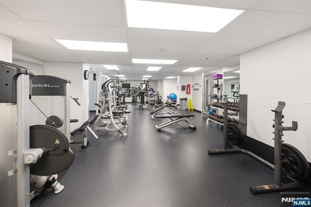 6600 JFK Blvd E 23J, West New York, NJ 07093