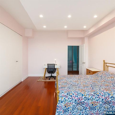 6600 JFK Blvd E 23J, West New York, NJ 07093