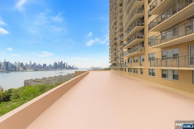 6600 JFK Blvd E 23J, West New York, NJ 07093