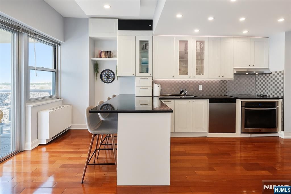 6600 JFK Blvd E 23J, West New York, NJ 07093