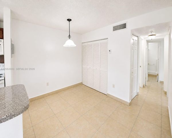 7235 NW 179th Street 212, Hialeah, FL 33015