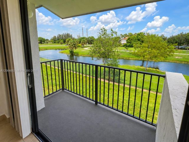 7235 NW 179th Street 212, Hialeah, FL 33015