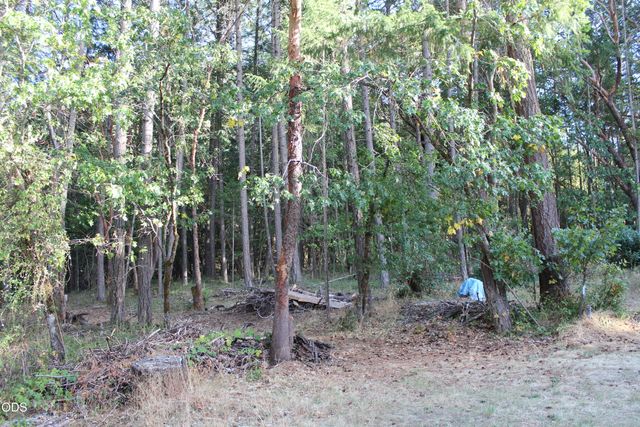 333 Greens Creek Road, Grants Pass, OR 97527