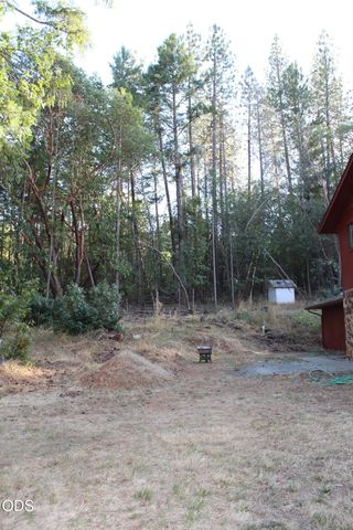 333 Greens Creek Road, Grants Pass, OR 97527