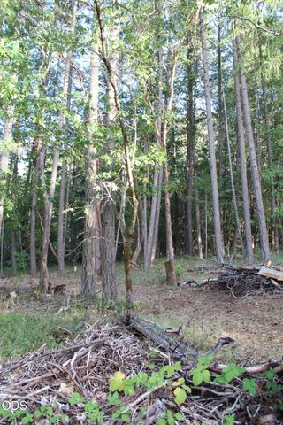 333 Greens Creek Road, Grants Pass, OR 97527