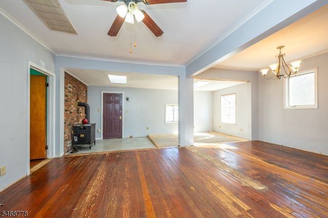 8 Townsend Ave, Hanover Twp., NJ 07927