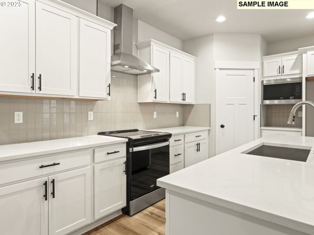 750 Ne SALING Dr E 90, Estacada, OR 97023