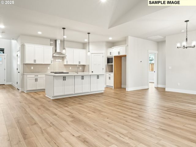 750 Ne SALING Dr E 90, Estacada, OR 97023